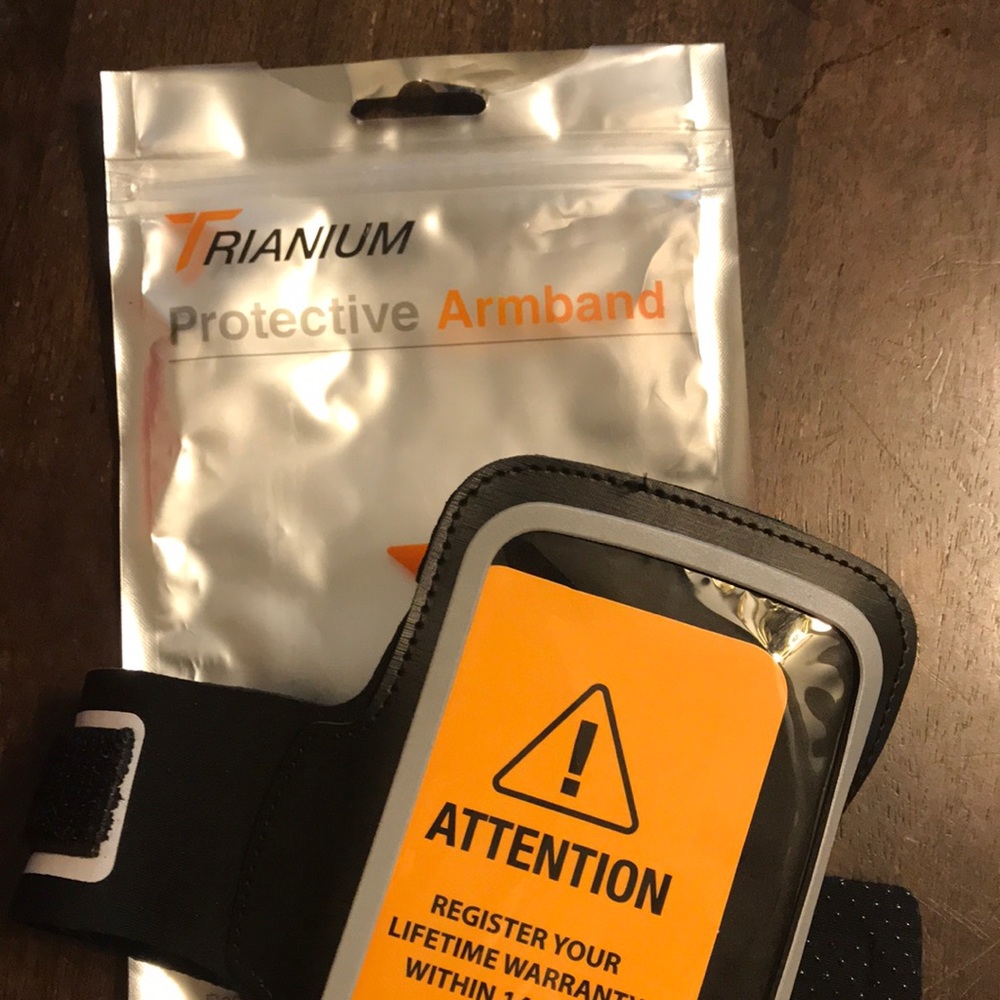 Running armband - Picture 3 of 3